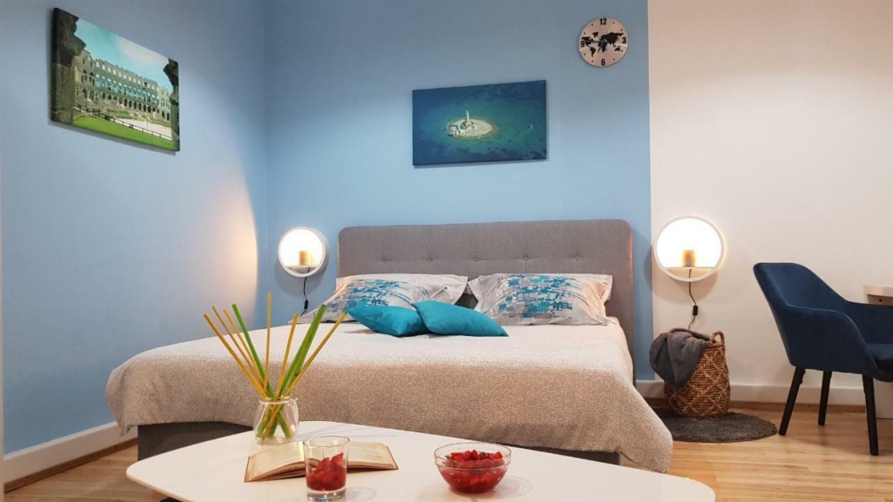 Ferienhaus Blue Door In *